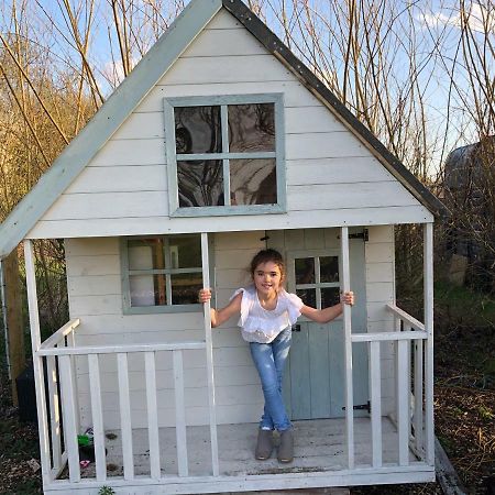 Willow Court Farm Studio South & Petting Farm, 8 Mins From Legoland & Windsor, 15 Mins From Lapland Uk エクステリア 写真